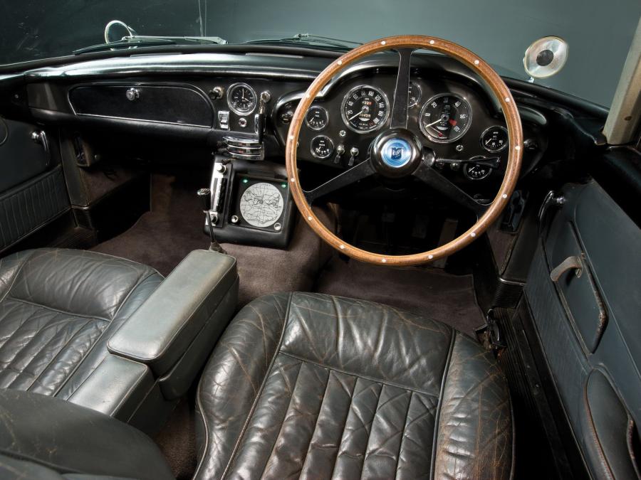 Торпедо Aston Martin DB5 James Bond Edition 1964 года  (фото 41 из 97)